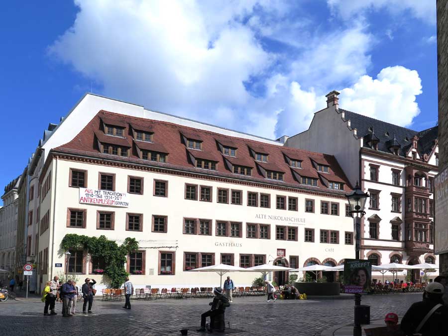 Nikolai school and Antikenmuseum of Leipzig University.  Foto: Horst Brandt und Friedrich Niessner.